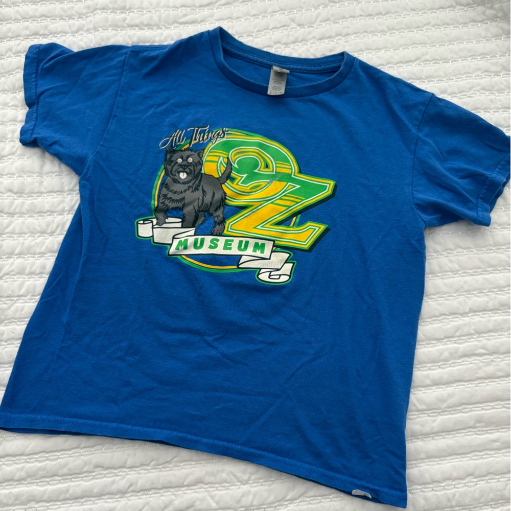 Blue wizard of oz museum Shirt with Graphic Print